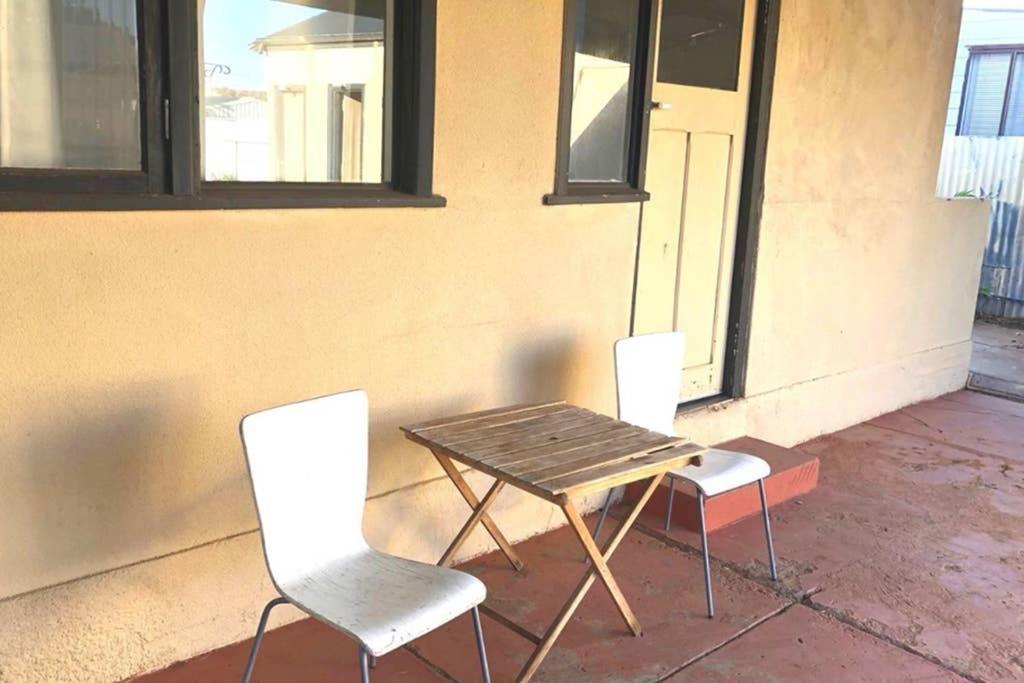 Modern Charming Miners' Cottage +Free Internet Broken Hill Kültér fotó